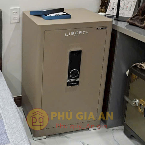 Két sắt Liberty LB88 Pro phiên bản màu vàng