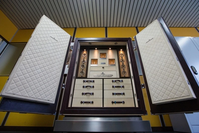 Két Sắt Mini Gia Đình: Giải Pháp Lưu Trữ An Toàn Cho Không Gian Nhỏ Gọn?